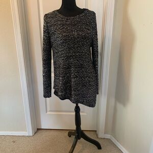 Chic Black and Silver Sequin Sweater Lined with Tulle Asymmetrical Hem